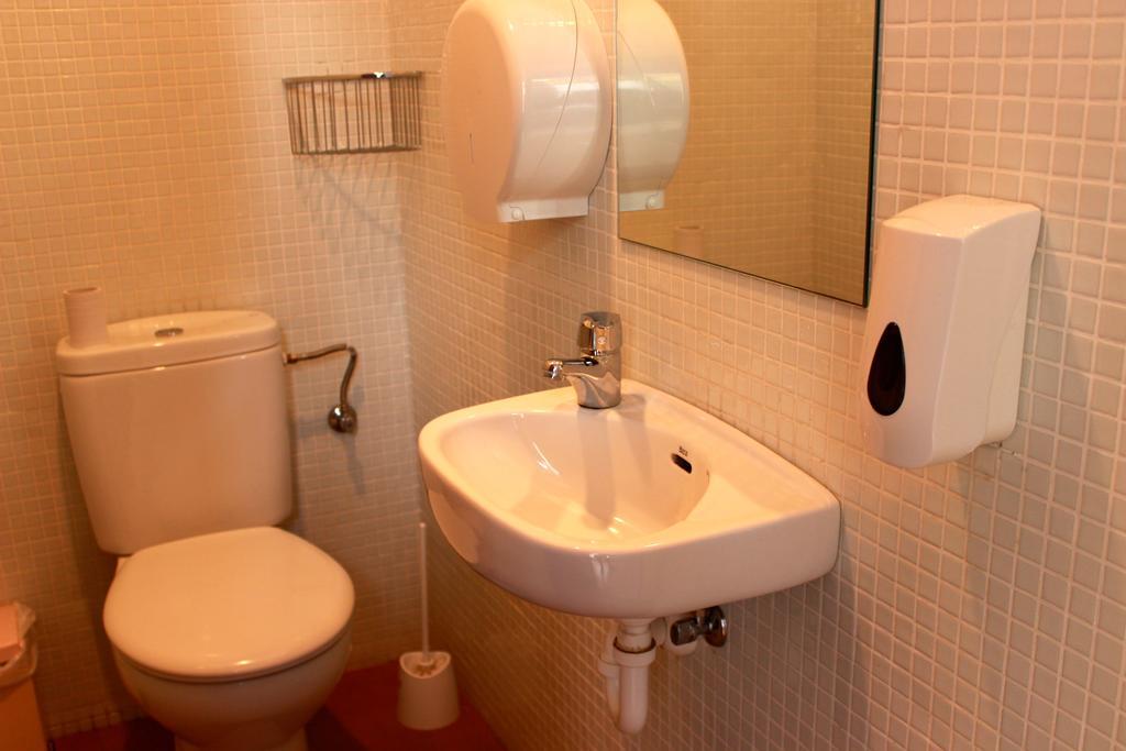 Albergue Juvenil Ondarreta San Sebastian Kamer foto